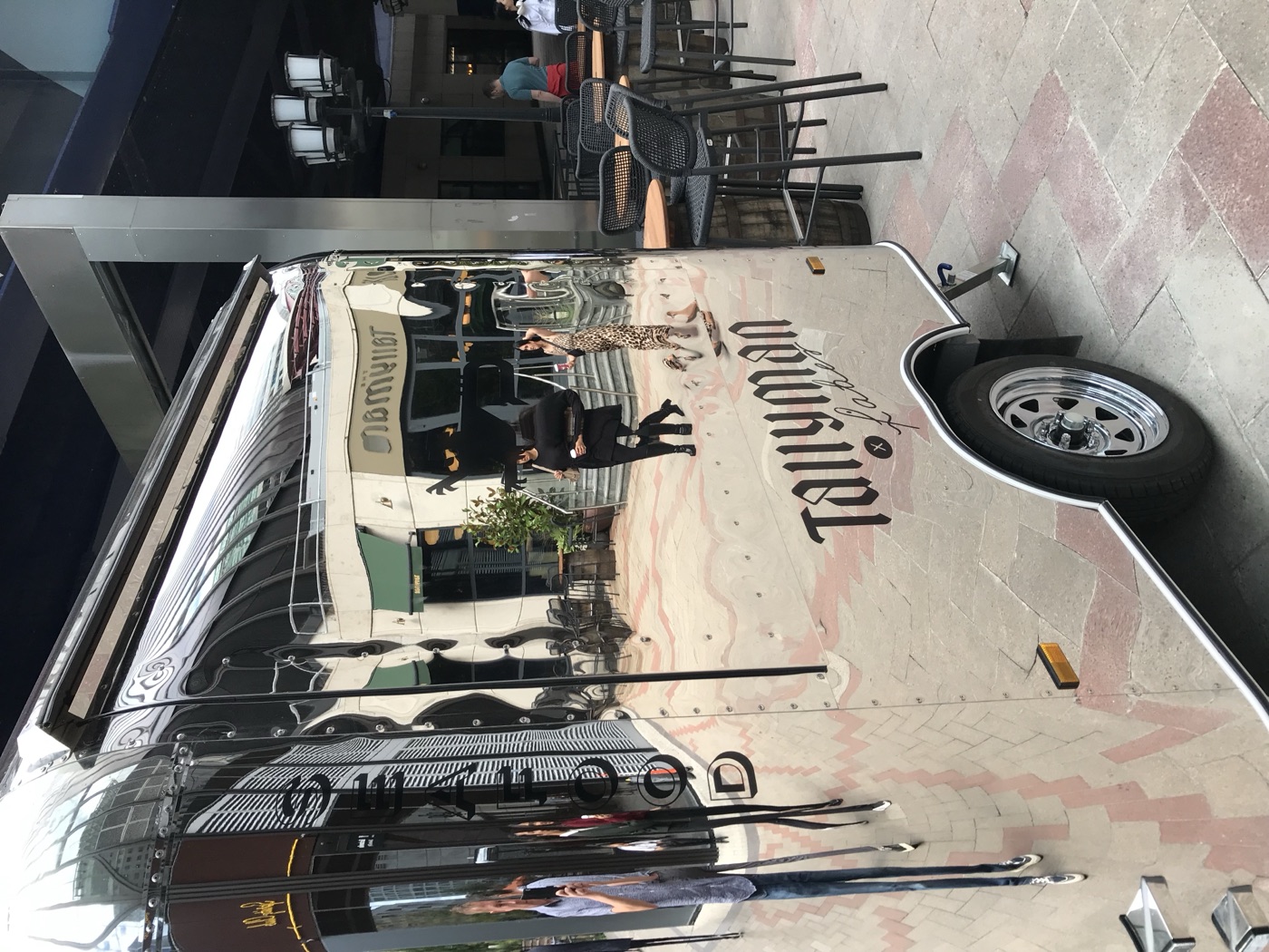 Tallyman seafood trailer on the outside terrace